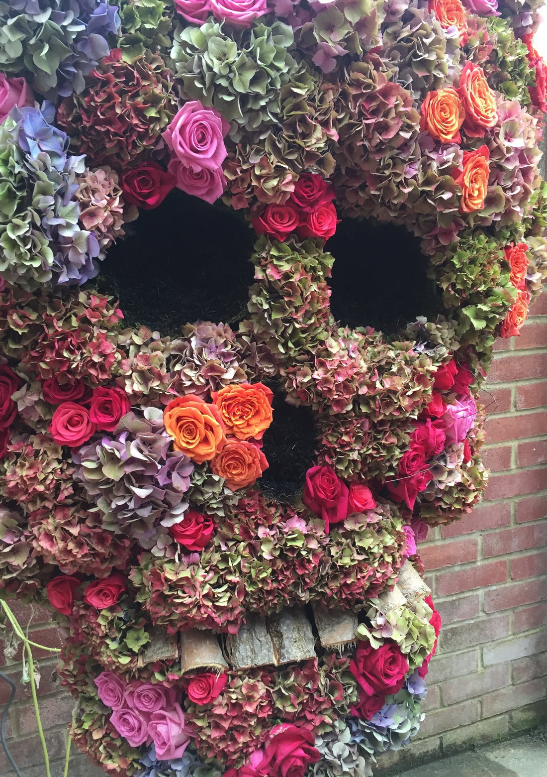 Frame Your Autumn Florals: The Best Structures for Rich, Seasonal Blooms